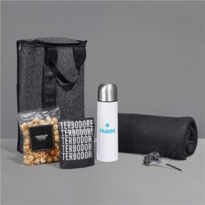 Yatta Charming Cuddle Hamper