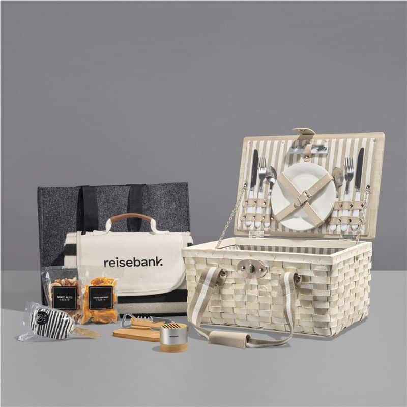 Yatta Golden Glances Hamper