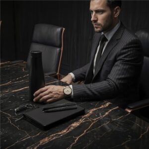 GF-AV-765-B_LIFESTYLE_AI-NO-LOGO_1024X1024