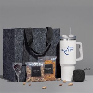 Yatta Graceful Goodies Hamper - Image 8