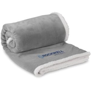 US Basic Mckinley Sherpa Fleece Blanket - Image 7