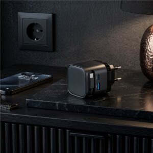 Alex Varga Salazar Fast Charge 65W PD Wall Charger - Image 2