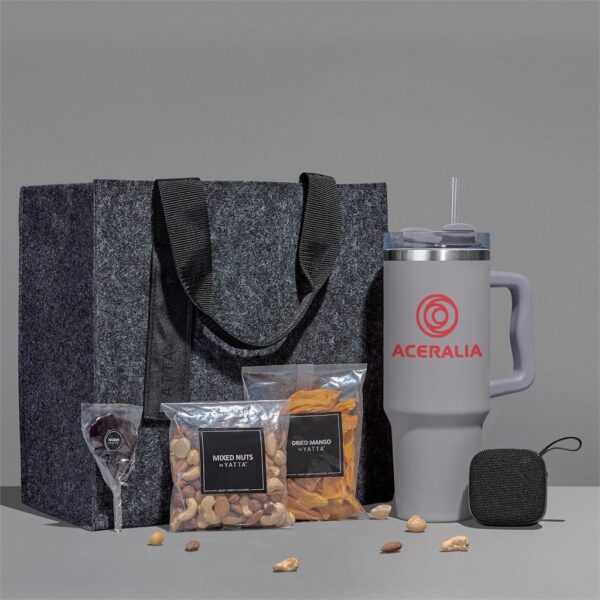 Yatta Graceful Goodies Hamper — Yatta Graceful Goodies Hamper