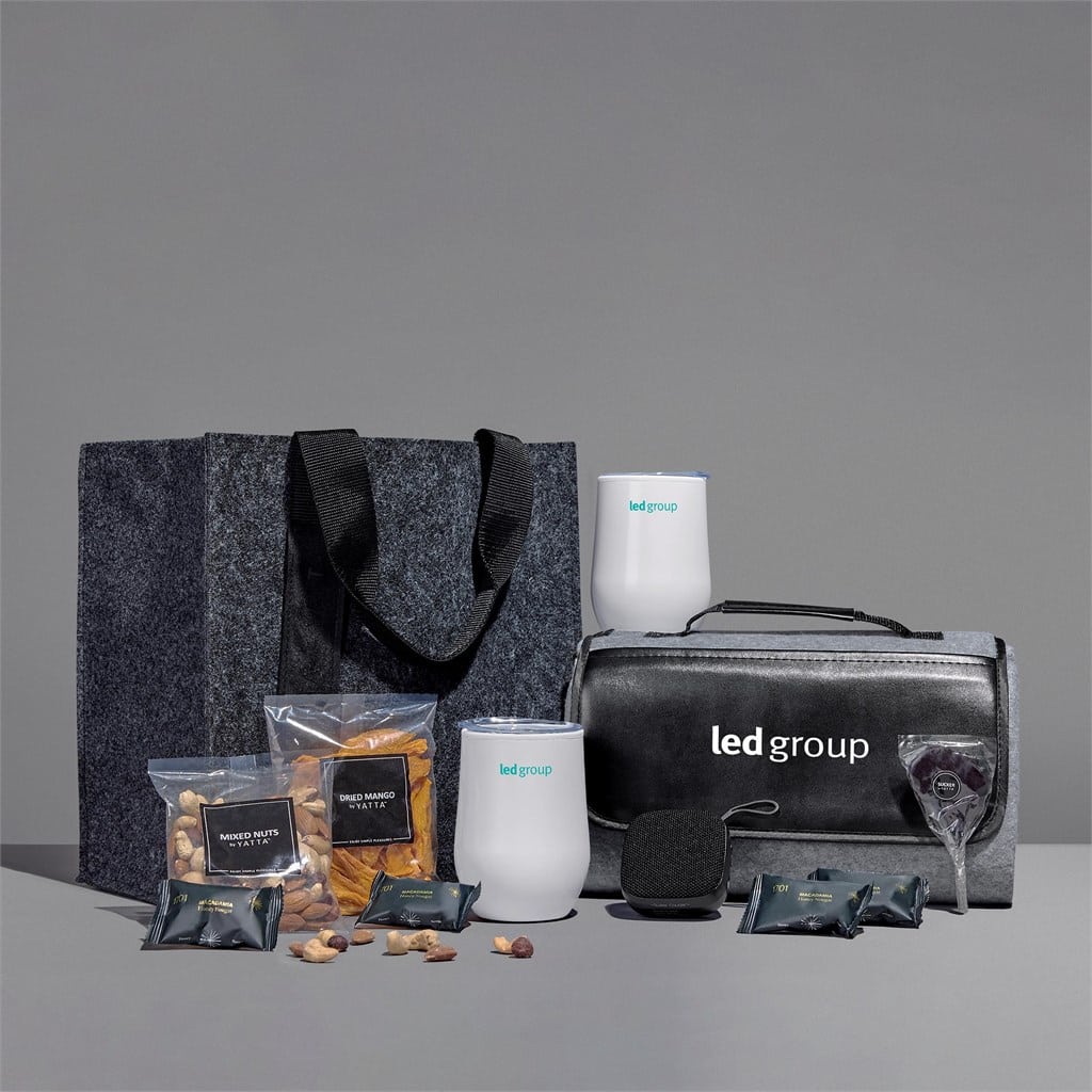 Yatta Lavishly Laden Hamper - Image 7