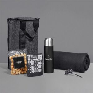 Alternative view of Yatta Charming Cuddle Hamper